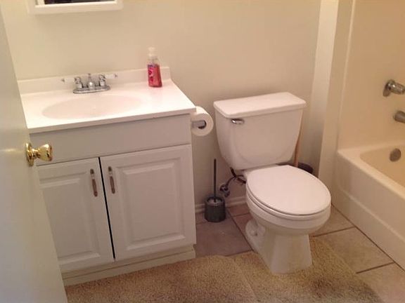 4th image of 950 Edgecliffe Dr APT 14