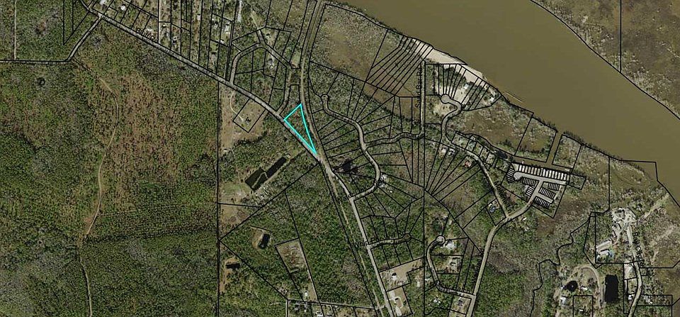 2nd image of 2601 Bluff Rd