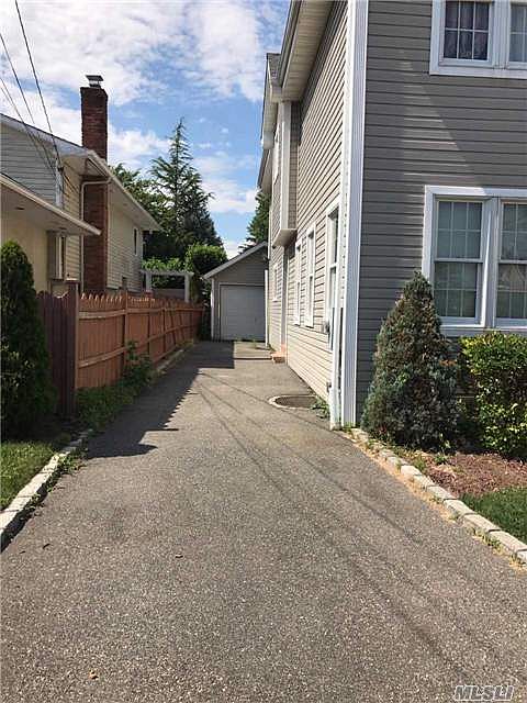 2nd image of 138 Dow Ave