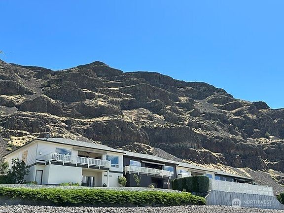 4th image of 9021 NW Crescent Bar Road #1