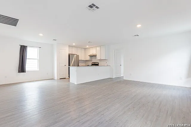 4136 Cove Fls — Photo 4