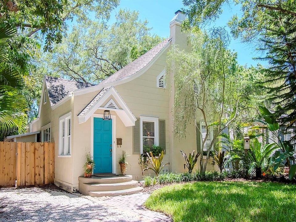 1st image of 3306 W PALMIRA AVENUE