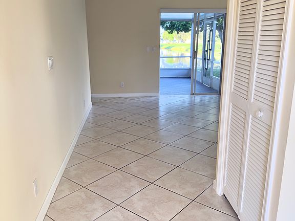 2nd image of 1806 Edgewater Dr