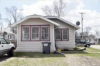 2nd image of 134 Rook St