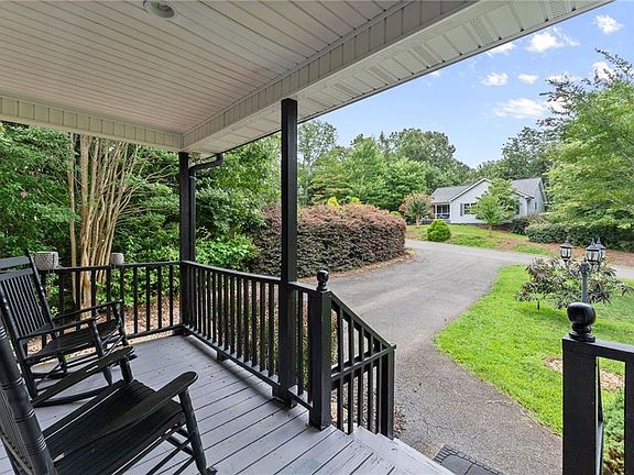 3rd image of 92 Cedar Springs Ln