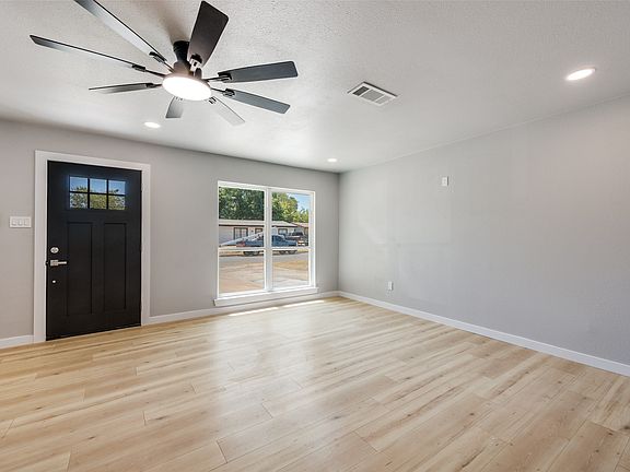 4th image of 5517 Cottey St