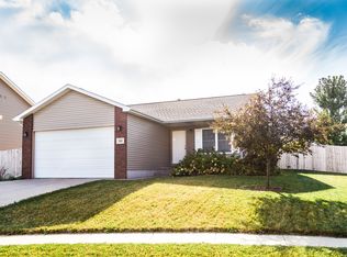 2111 Richard Leyden Cir, Lincoln, NE 68522