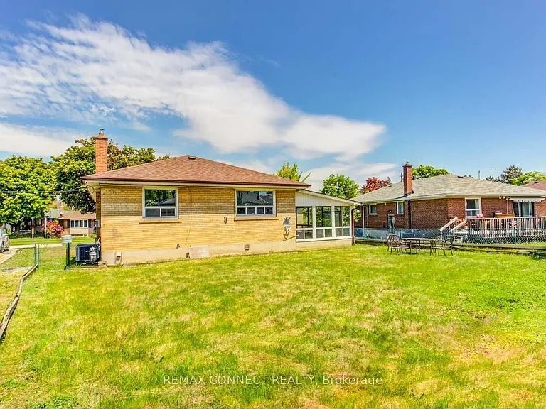 107 Sweeney Dr — Photo 19