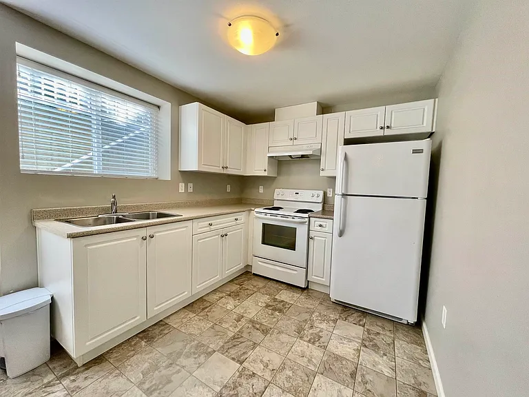 790X 211b St #BASEMENT — Photo 3