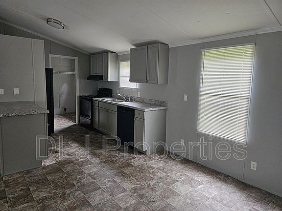 5th image of 1028 Catoosa Ln