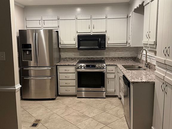 5th image of 4531 Sourwood Ln