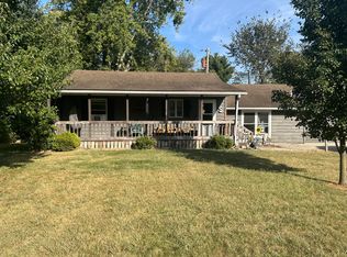 11721 N 330 E, Thayer, IN 46381