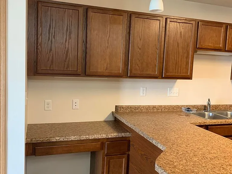 Westport Apartments — Photo 15