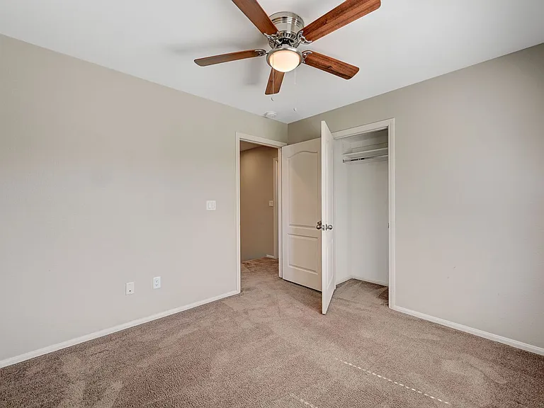 10420 September Flower St — Photo 37