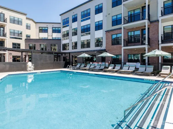 200 Schindler Dr N, Old Bridge, NJ