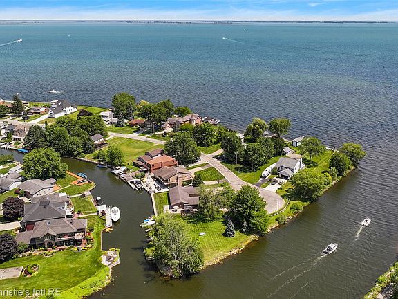 5th image of 37337 Lakeshore Dr