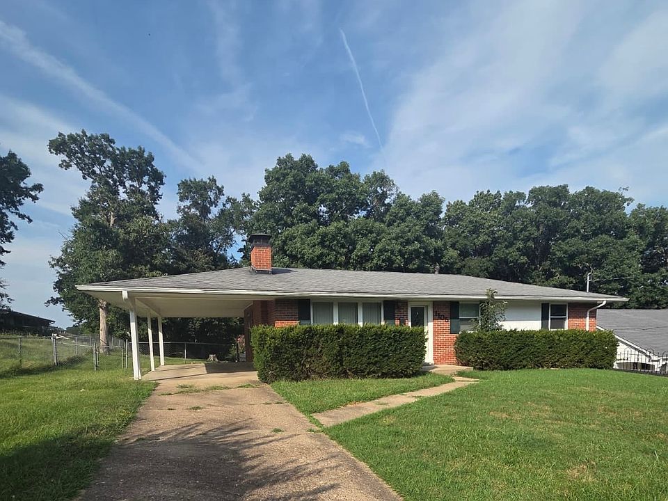 1st image of 1105 Carol St