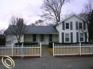 1405 Faussett Rd, Howell, MI 48855