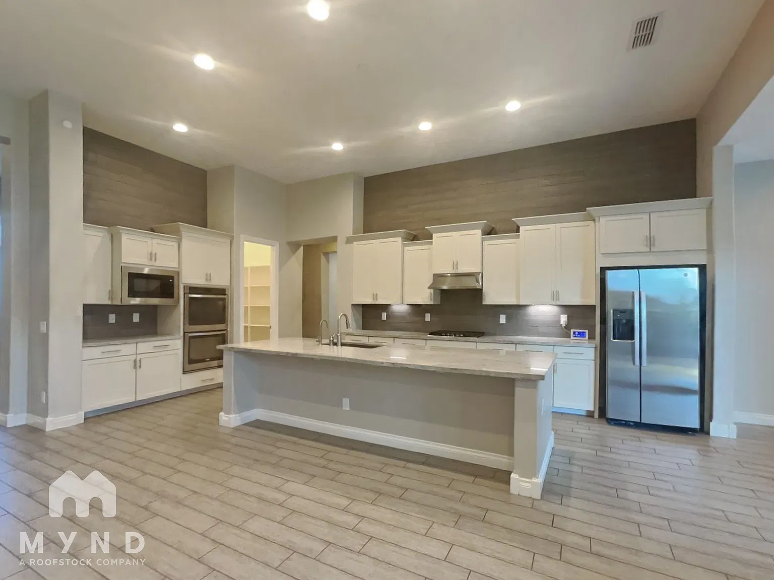 4 bed, 3.0 bath, 3645 sqft, $3,295 — Photo 2