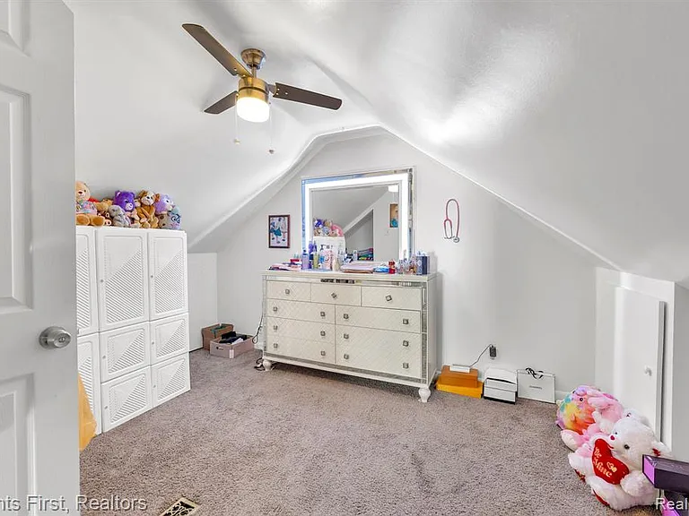 24047 Stanford St — Photo 14