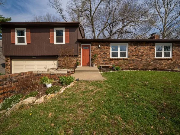 1730 W 28th Ter, Lawrence, KS 66046