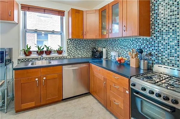 Sold by Weichert Manhattan Midtown | media 18