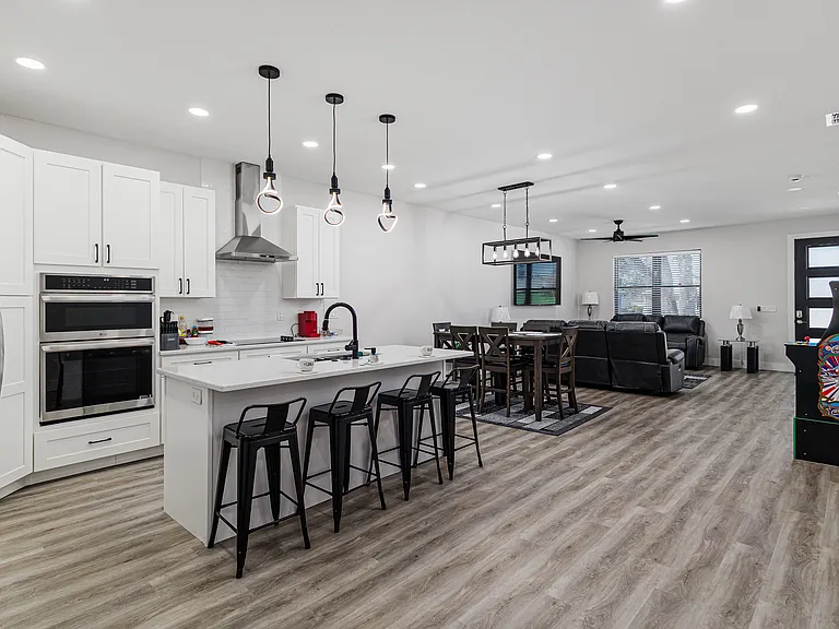 550 Battle Ave #550 — Photo 3