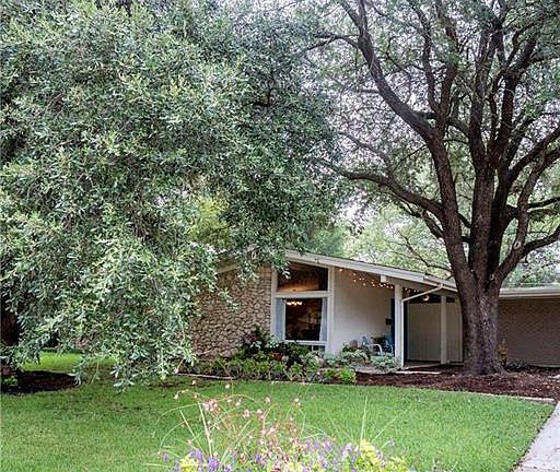 3rd image of 5817 Wales Ave