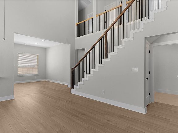 7th image of this home