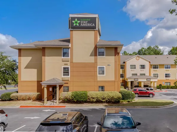 Atlanta - Kennesaw Town Center, 3000 Busbee Pkwy, Kennesaw, GA 30144