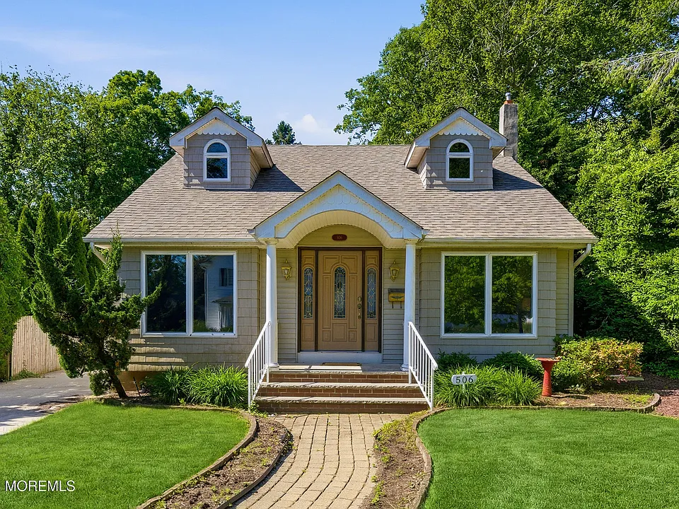 506 Woodland Rd