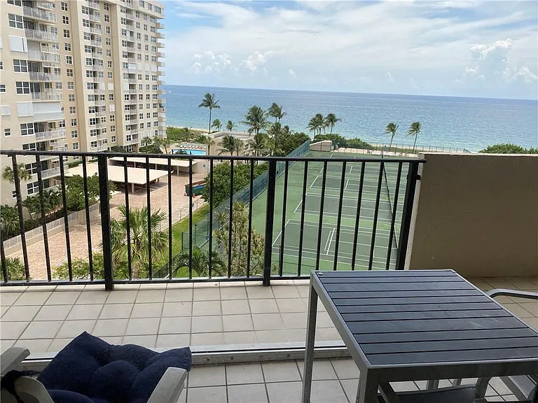 5100 N Ocean Blvd #818 — Photo 18