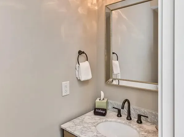 17 N Market St #301, Asheville, NC 28801