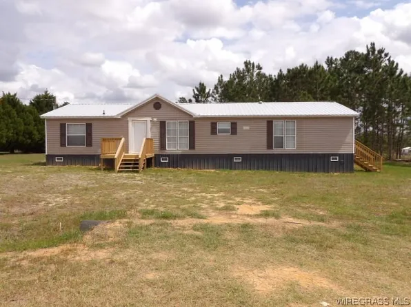 236 Bartlett Loop, Headland, AL 36345