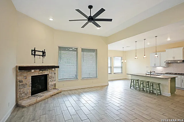 1434 Oaklawn Dr — Photo 6