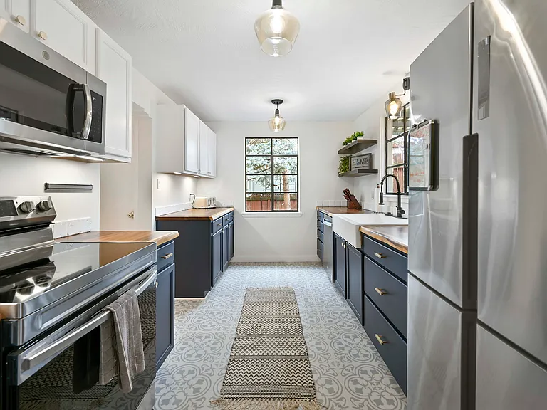 2312 W State St #3 — Photo 10
