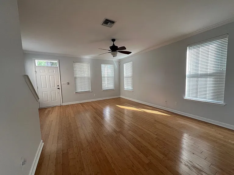 3676 Biltmore Ave — Photo 2