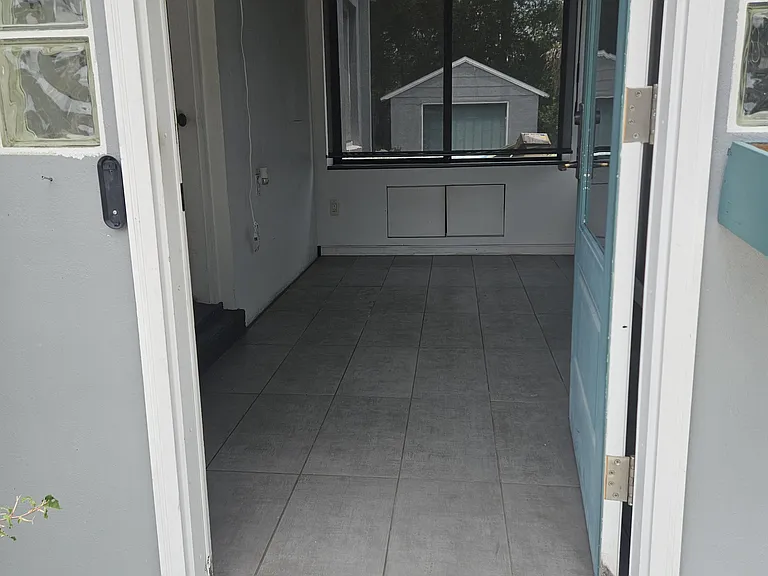 1003 W Berry Ave — Photo 4