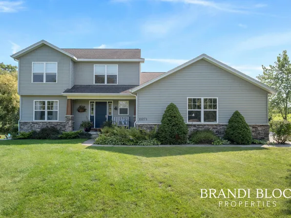 11271 Hawks Landing Rd, Lowell, MI 49331
