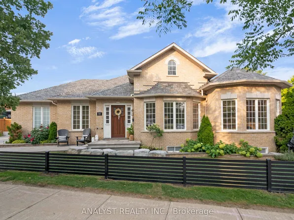 88 Brougham Dr, Vaughan, ON L4L 3E1