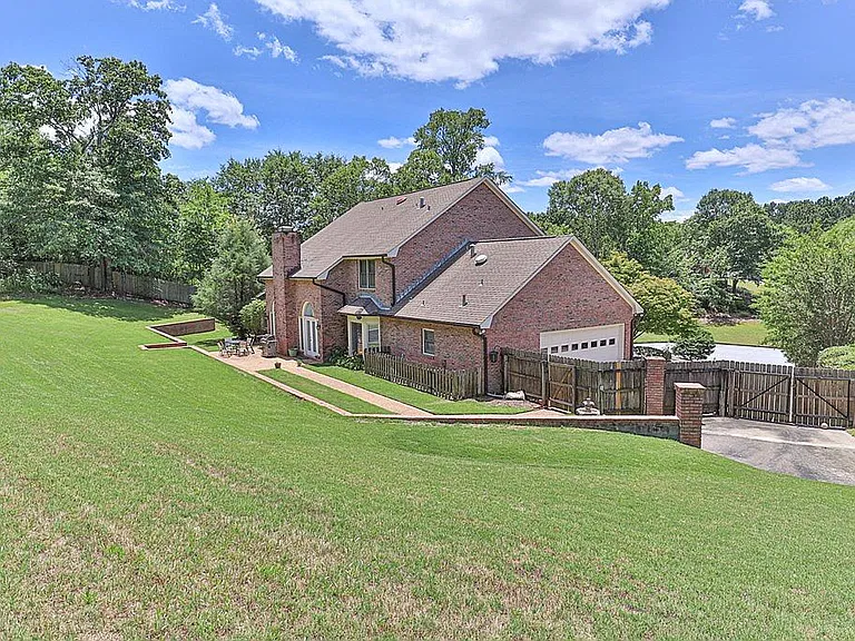 7 Bridgecreek Ct — Photo 7