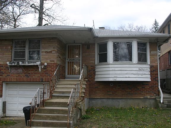 4th image of 8511 Hollis Hills Ter