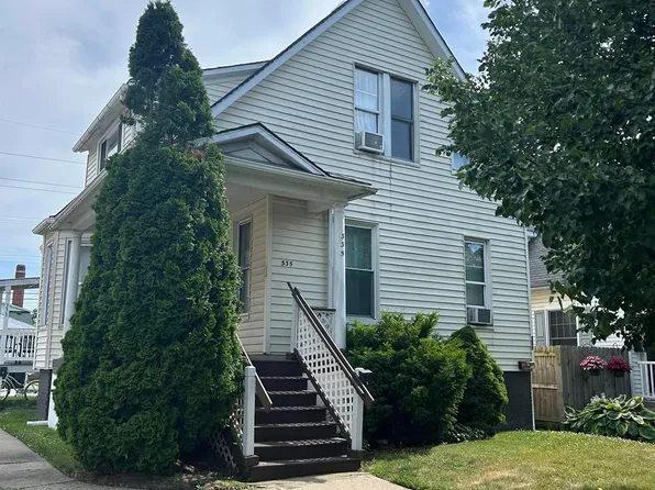 335 Poplar St, Wyandotte, MI 48192