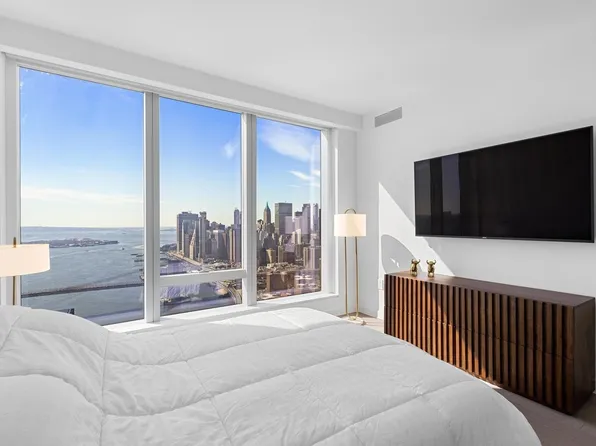 252 South Street image 7 of 27