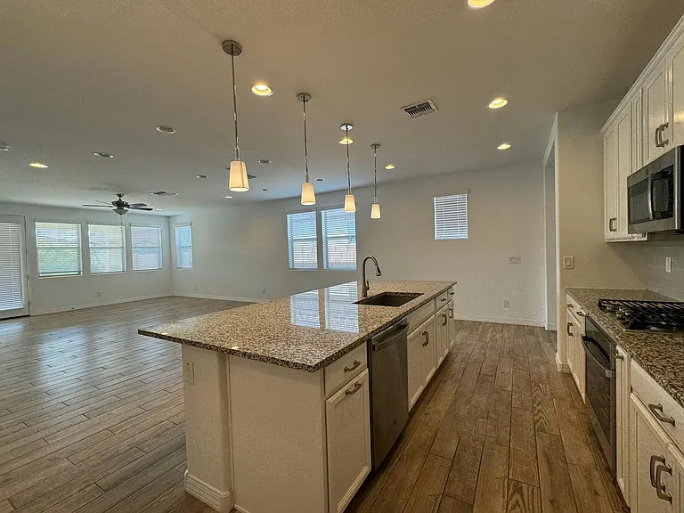20901 E Macaw Dr — Photo 5