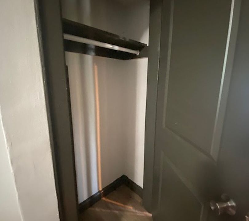 Building Photo 5