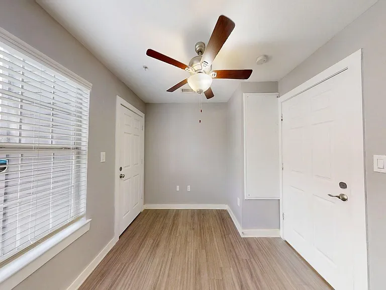 Hill Country Apartments — Photo 53