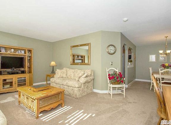 4th image of 58 Gazebo Ln