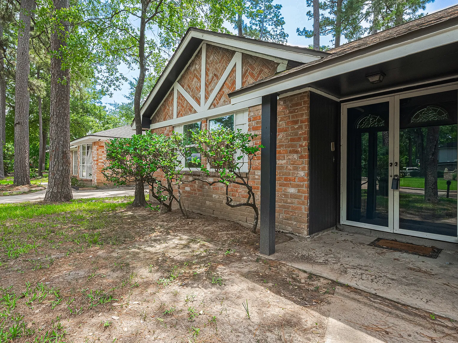 25303 Lynbriar Ln — Photo 4