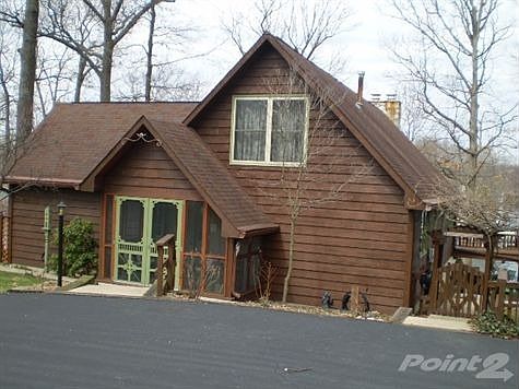 Paved driveway & entry